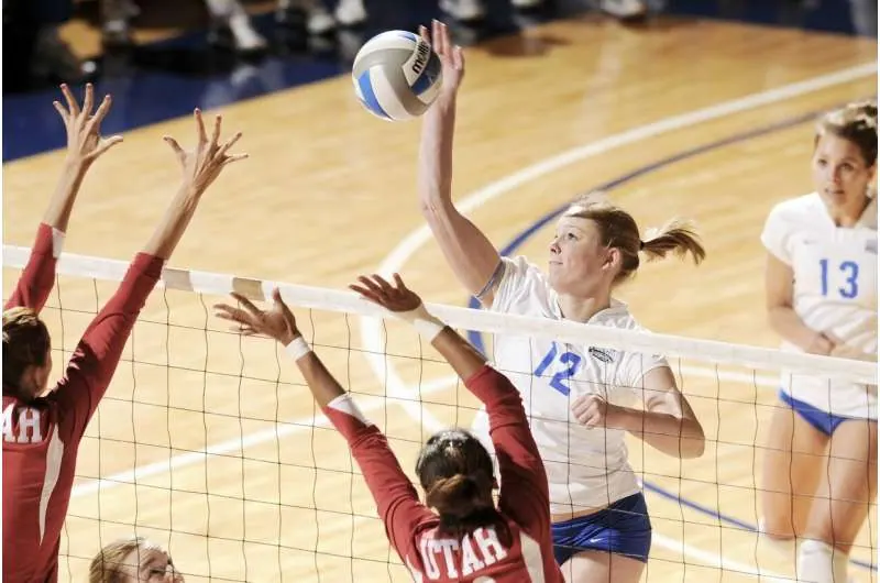 7 Ways to Improve Your Volleyball Game Sense