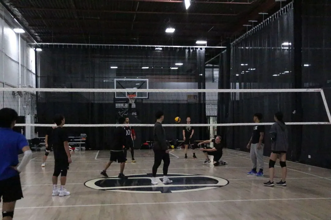 Can you use your Feet in Volleyball?