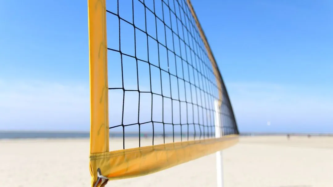 How to Set up a Beach Volleyball Court